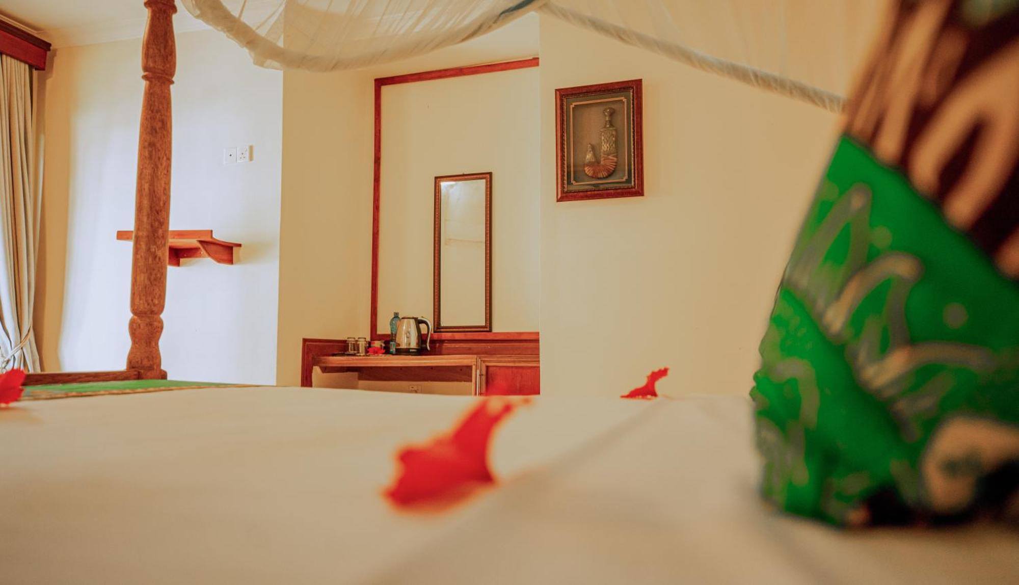 Sansi Kae Beach Resort Michamvi Екстериор снимка
