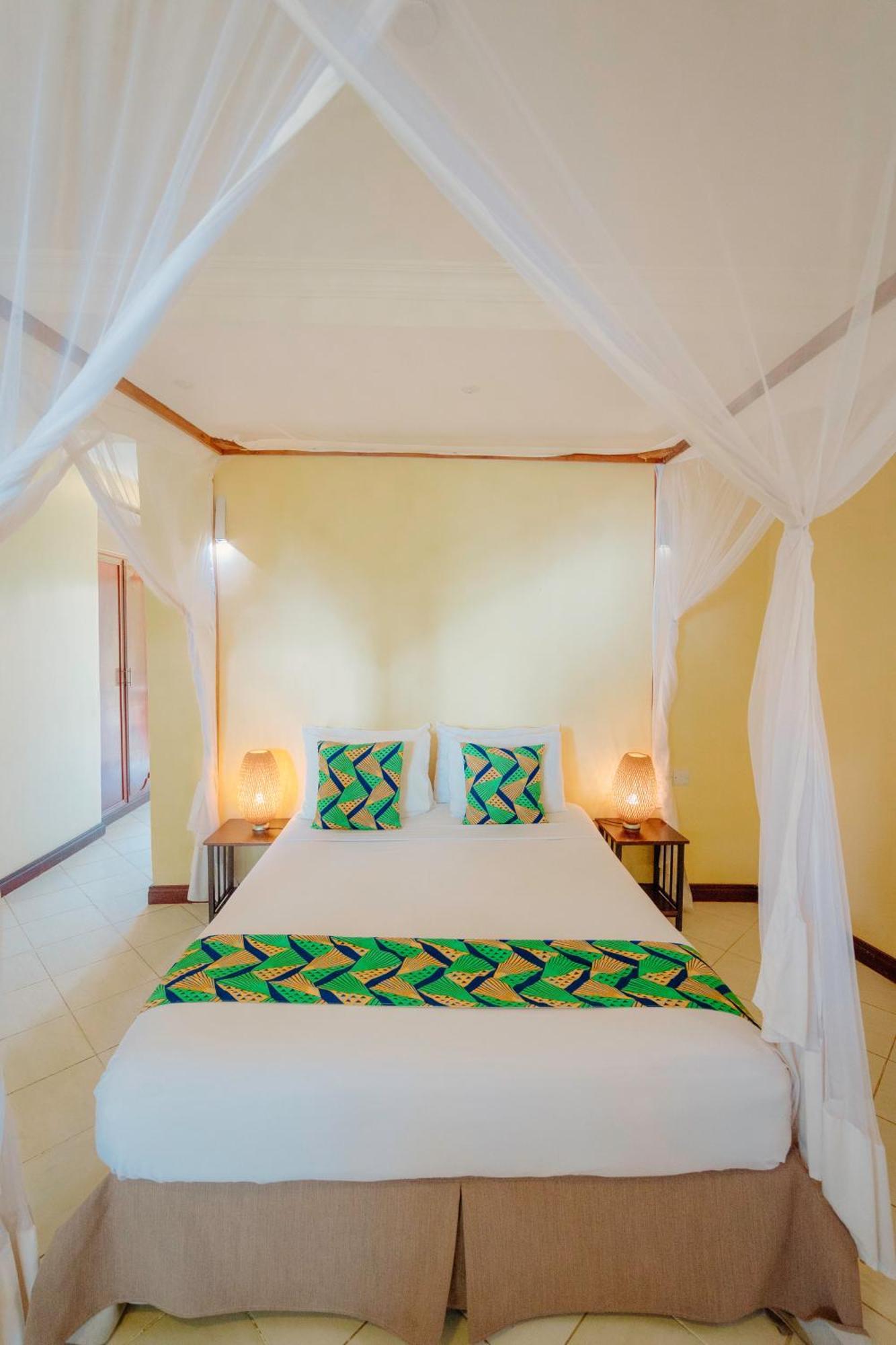 Sansi Kae Beach Resort Michamvi Екстериор снимка