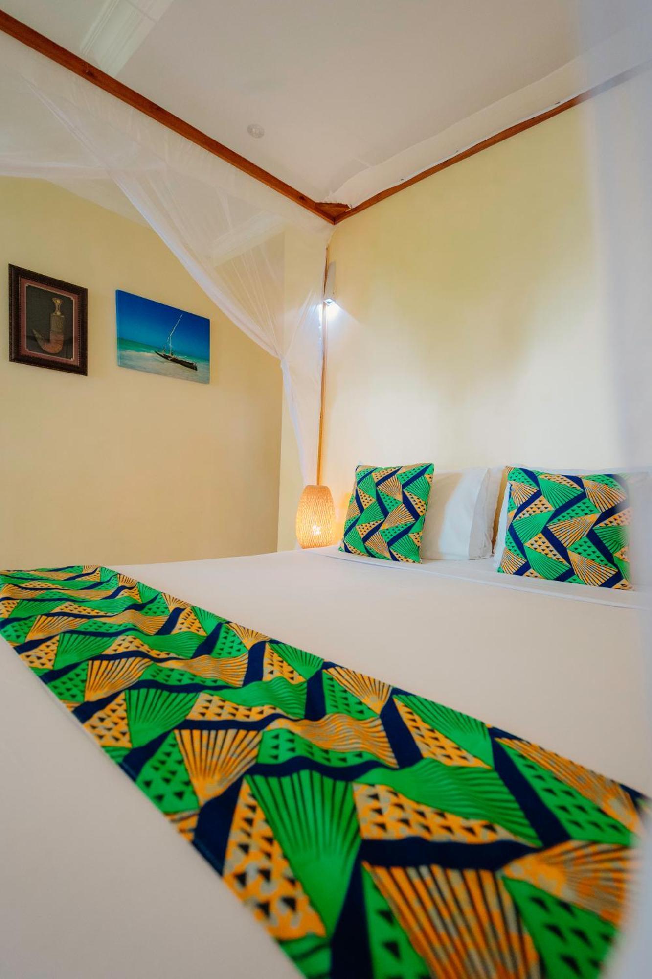 Sansi Kae Beach Resort Michamvi Екстериор снимка