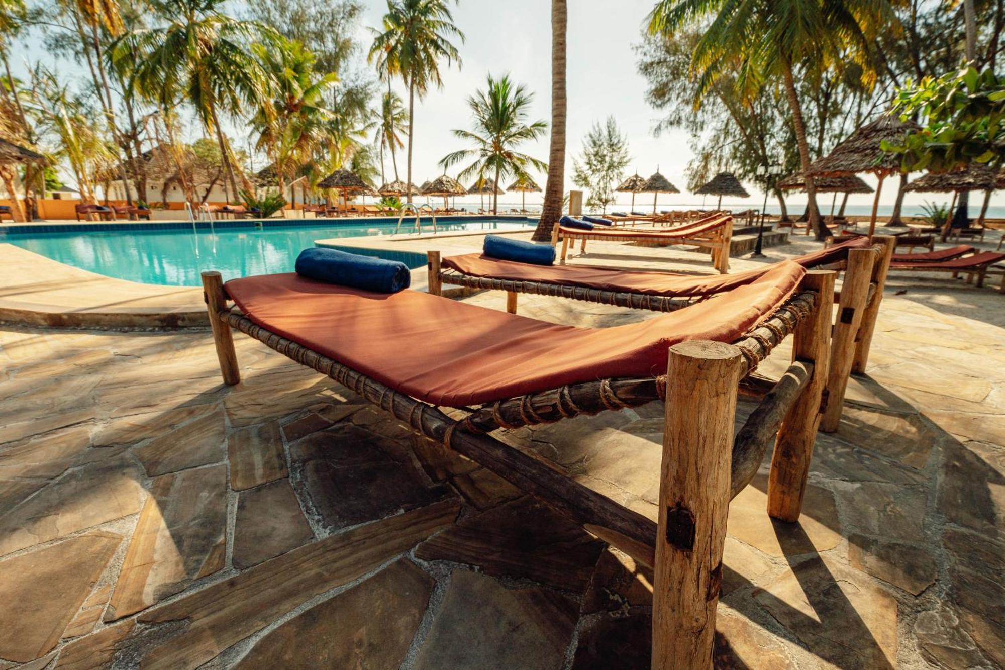 Sansi Kae Beach Resort Michamvi Екстериор снимка