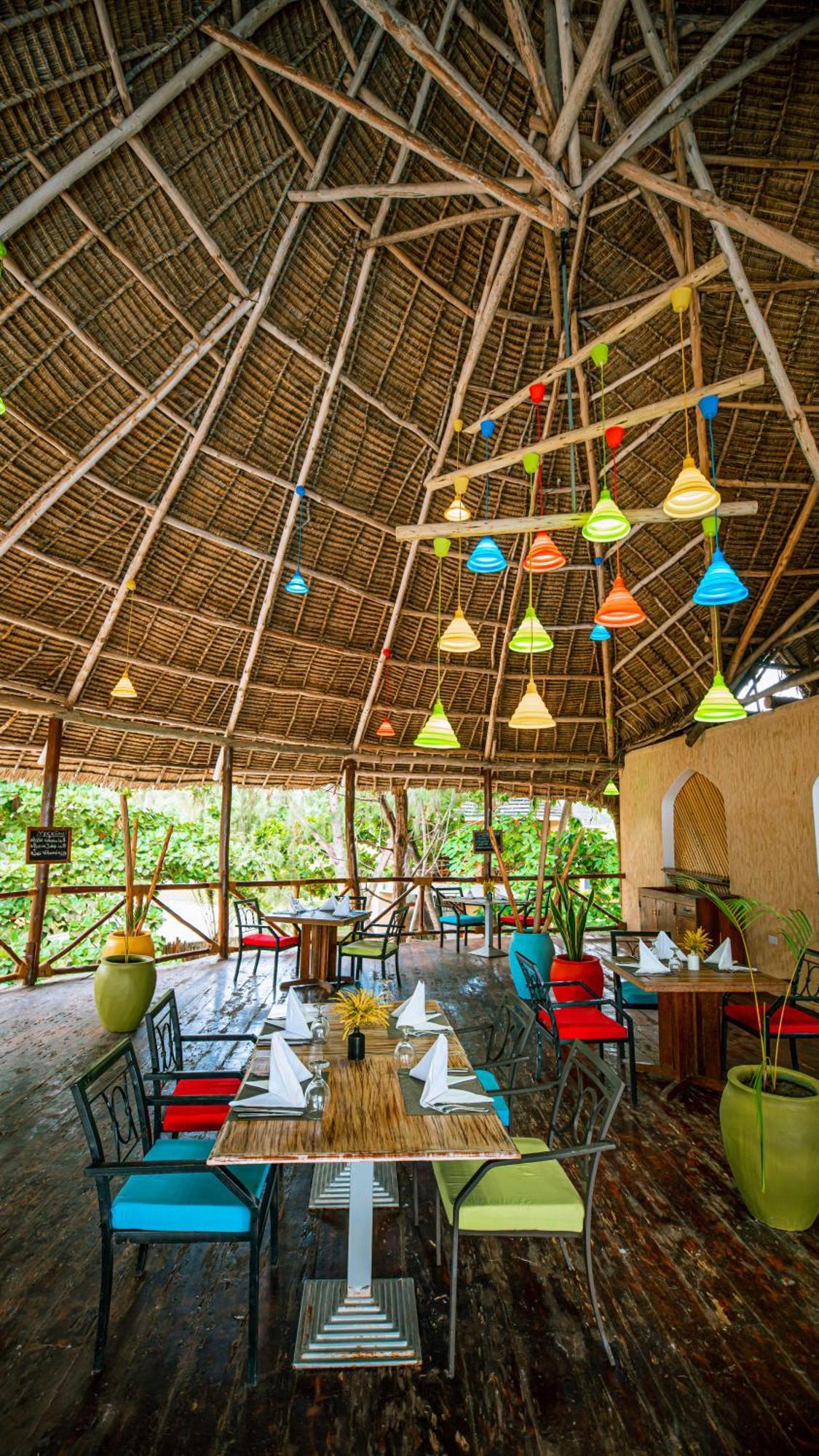 Sansi Kae Beach Resort Michamvi Екстериор снимка