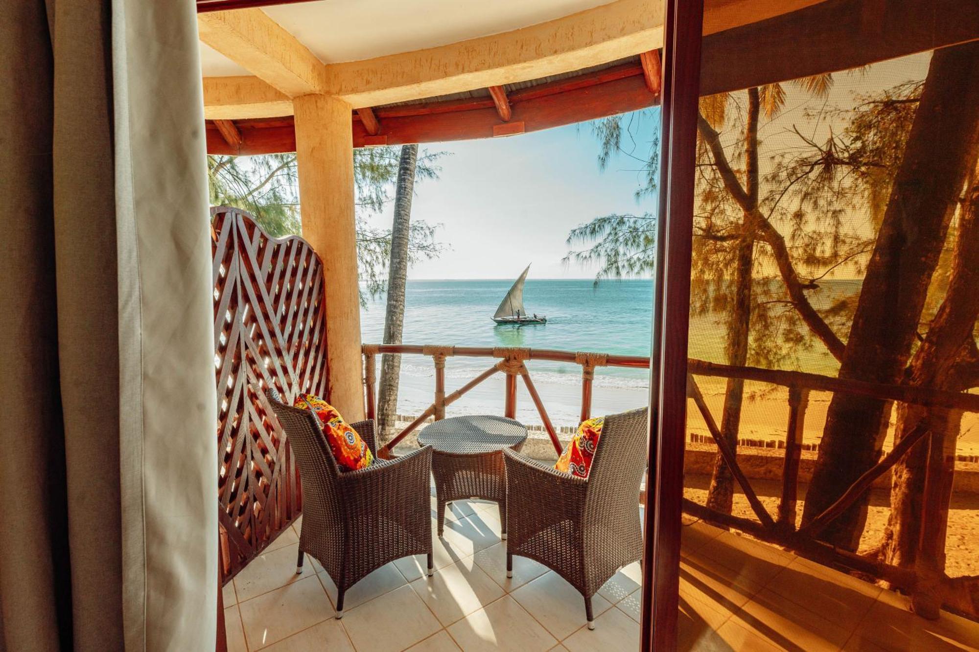 Sansi Kae Beach Resort Michamvi Екстериор снимка