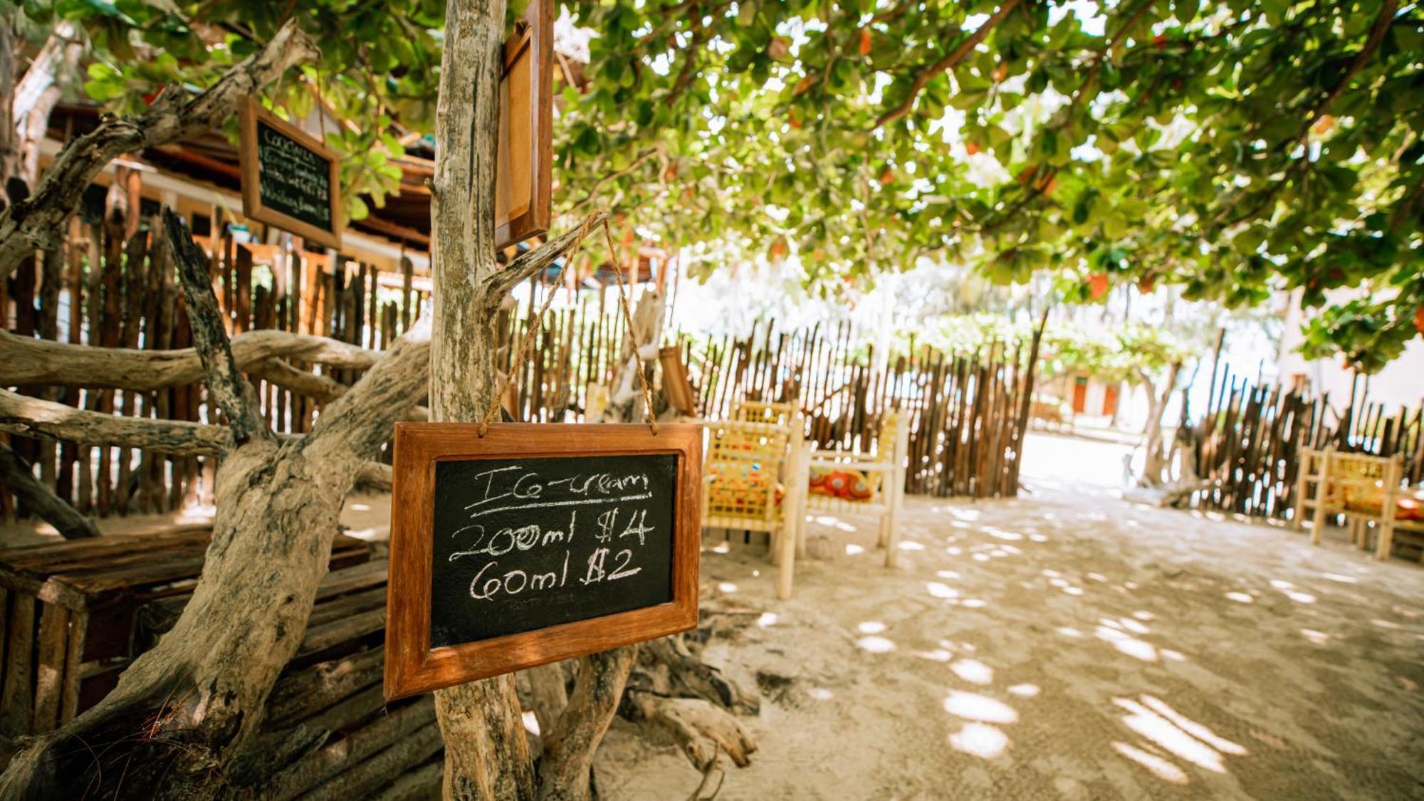 Sansi Kae Beach Resort Michamvi Екстериор снимка