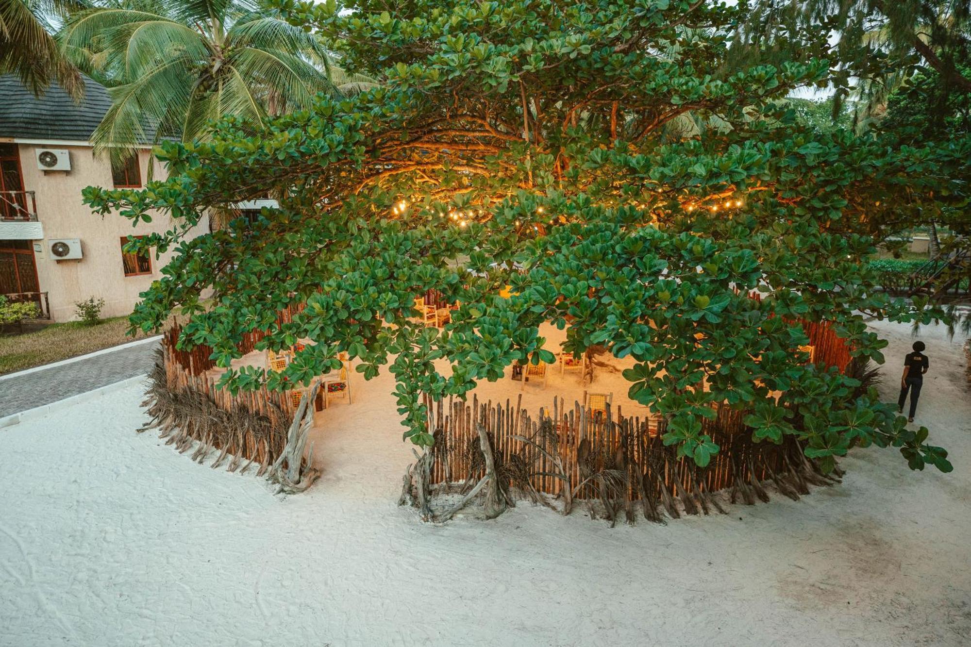 Sansi Kae Beach Resort Michamvi Екстериор снимка