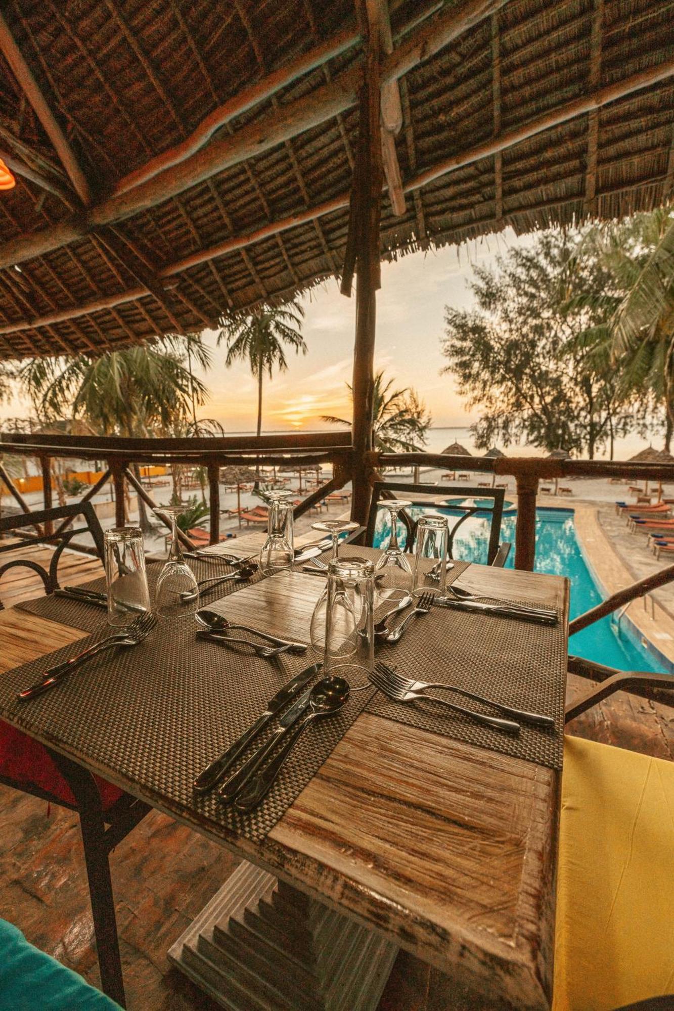 Sansi Kae Beach Resort Michamvi Екстериор снимка