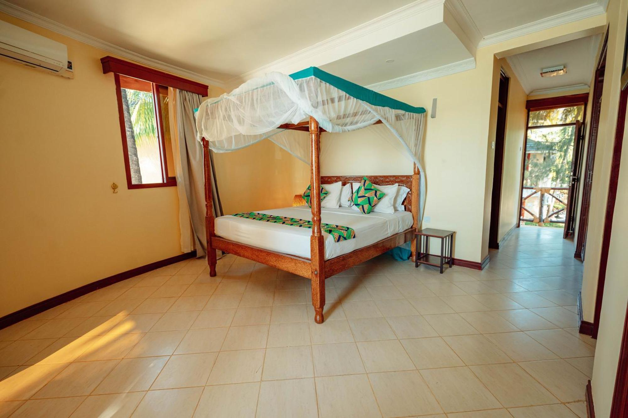 Sansi Kae Beach Resort Michamvi Екстериор снимка